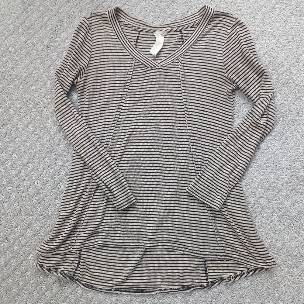 Blu Pepper Long sleeved striped top size small